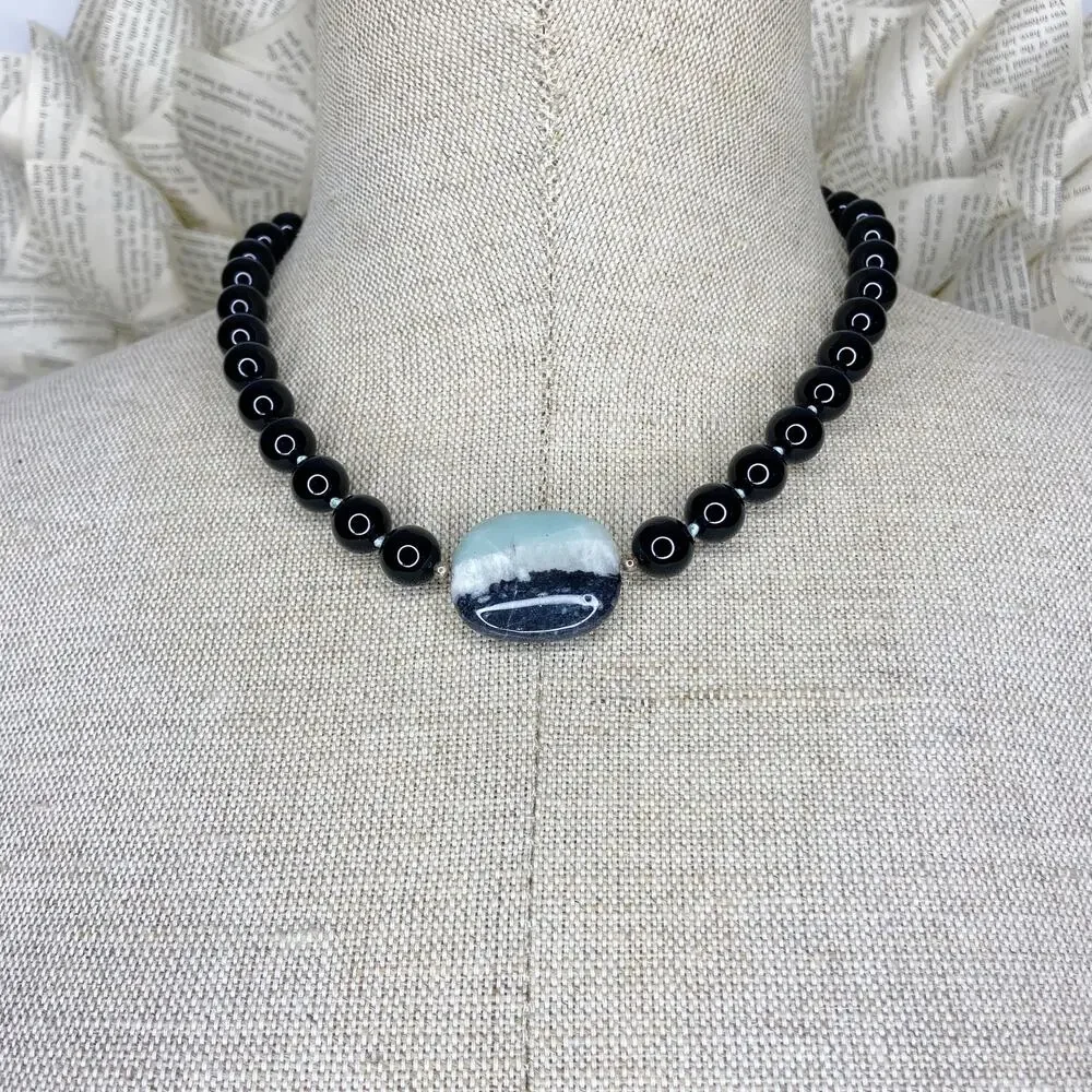 Black & Blue Ombre Focal Bead Necklace